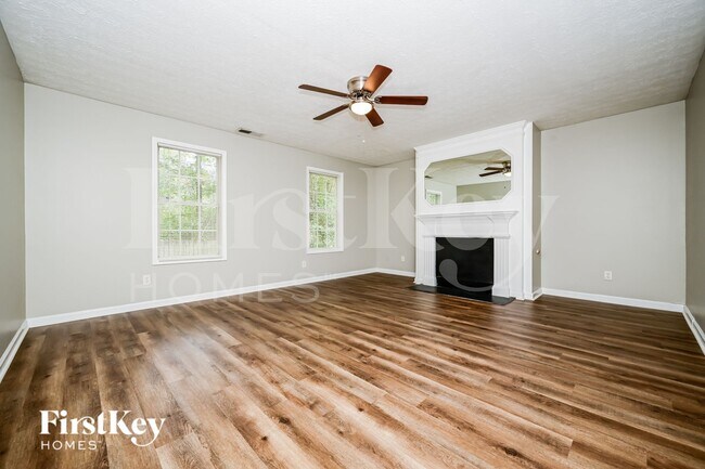 Foto del edificio - 2143 Silva Dr