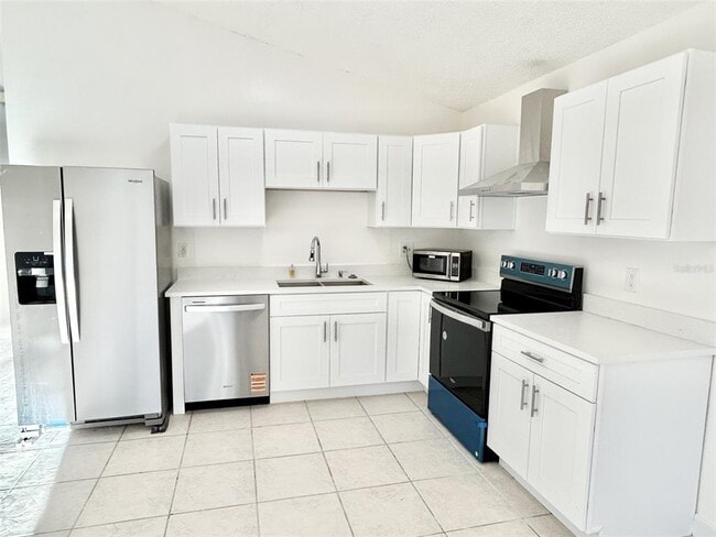 Building Photo - 10708 Brice Ct