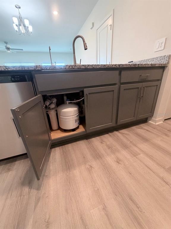 Foto del edificio - 661 Stoney Pointe Cir