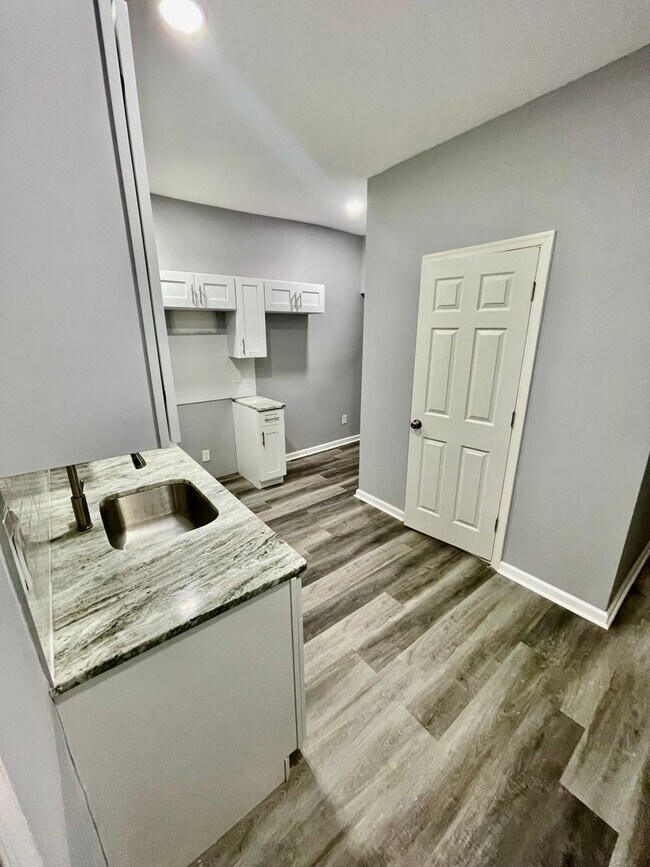 Building Photo - Anika Homes 3 Bedroom