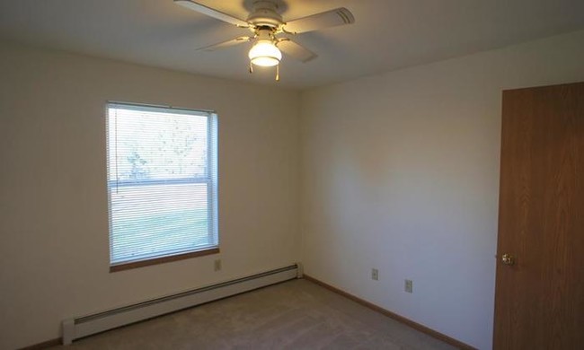 Building Photo - 415-417 Lotus St