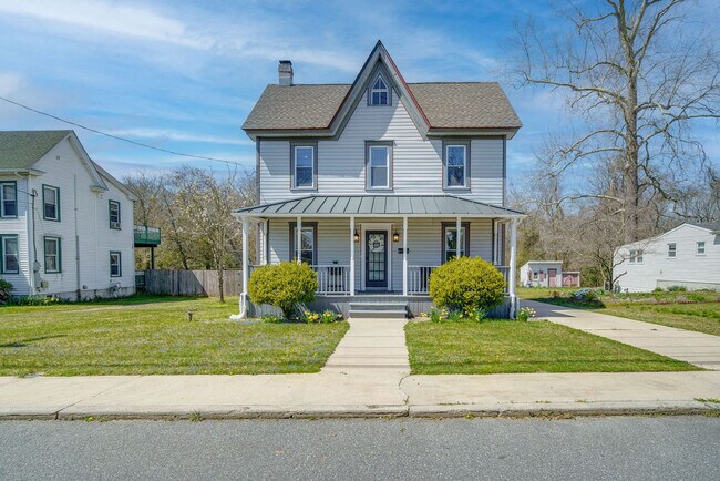 Foto del edificio - 6127 Longwood Ave