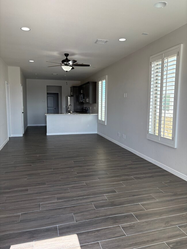 Building Photo - 14735 Pebble Hills Blvd