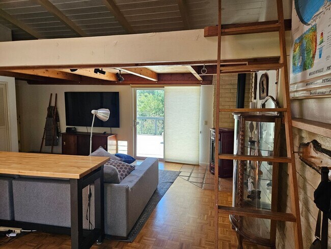 Foto del edificio - 1 Bedroom 1 Bathroom attached apartment wi...