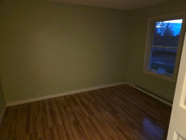 Foto del edificio - 495 Carter Hill Rd