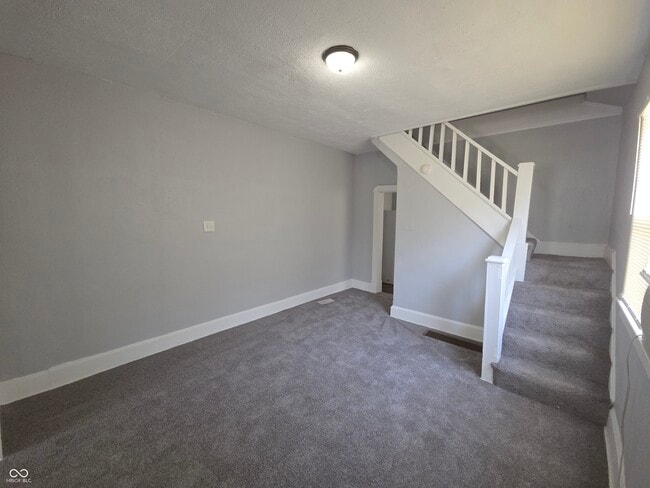 Foto del edificio - 516 W 28th St