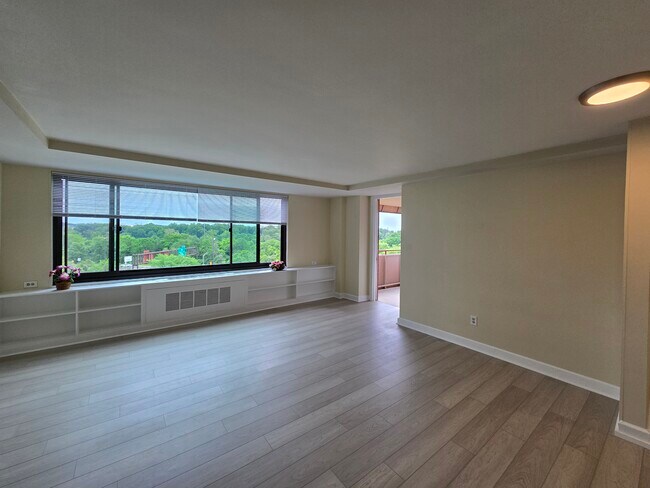 Foto del edificio - 1021 Arlington Blvd