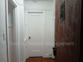 Building Photo - 801 Taylor St
