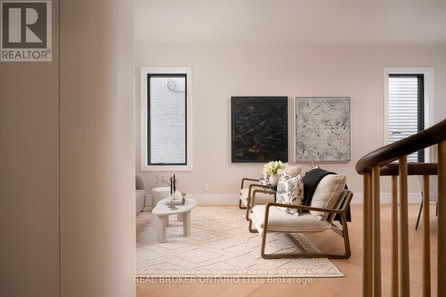 Photo du bâtiment - 256 Major St