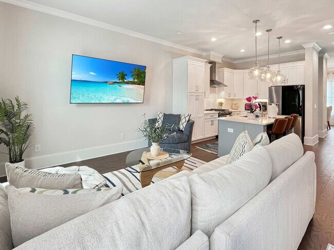 Building Photo - 401 Upper E Ave