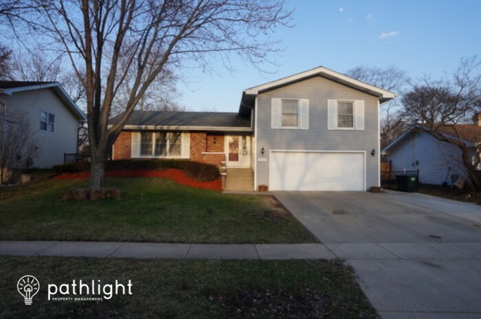 Primary Photo - 2019 W. Parkview Circle, Hoffman Estates, ...