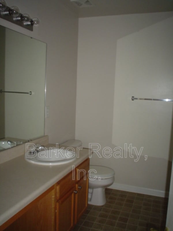 Building Photo - 6005 Namozine Ct