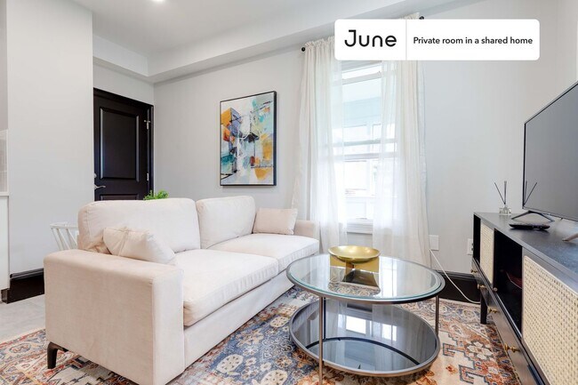 Foto del edificio - Room in Shared 4 bed/1.5 bath home in South Boston