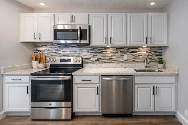 2 BR, 1 BA: Kitchen - Riverview Tower Apartments