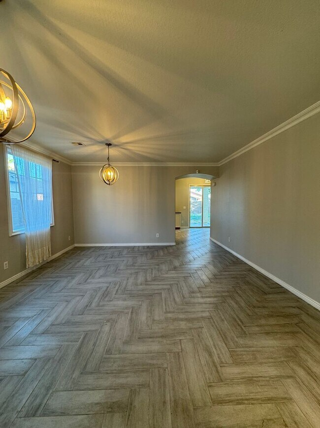 Foto del edificio - 3 BEDROOM IN DESERT OASIS IN SURPRISE