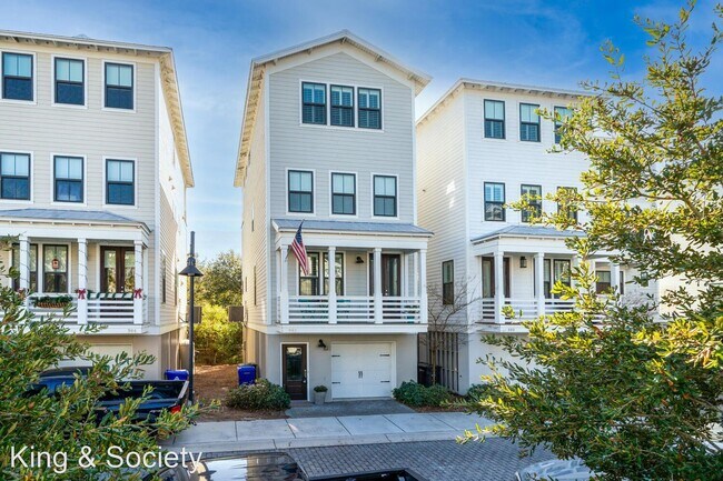 Building Photo - 3 br, 3.5 bath House - 982 Key Colony Court