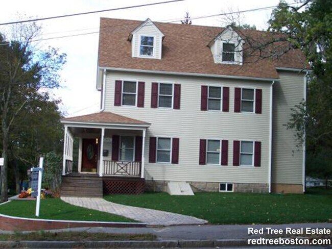 Foto del edificio - 1063 Beacon St