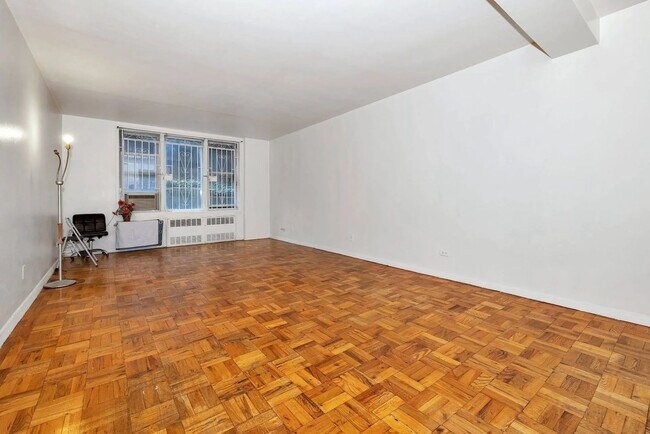 Foto del edificio - Spacious 1 Bedroom 1 Bathroom