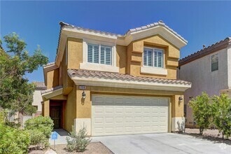 Building Photo - 236 Fairway Woods Dr