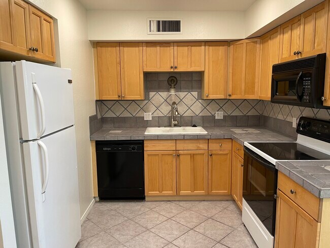 Foto del edificio - 4194 N Western Winds Dr