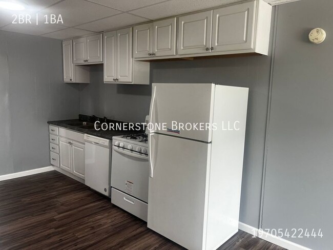 Building Photo - Christmas Leasing Special! Monthly Price R...