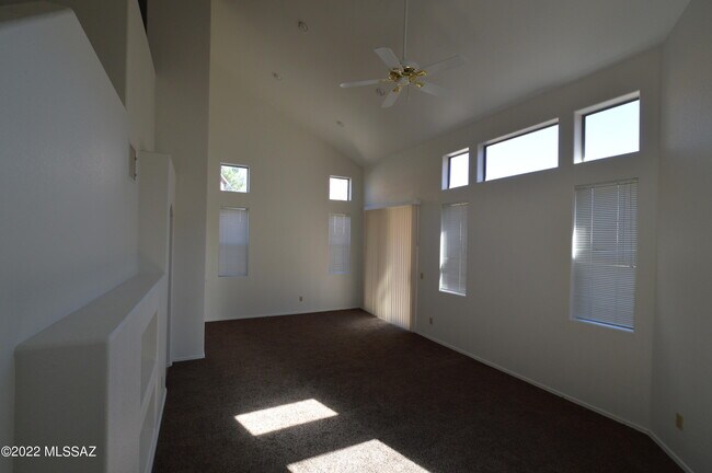Building Photo - 5341 E Timrod St