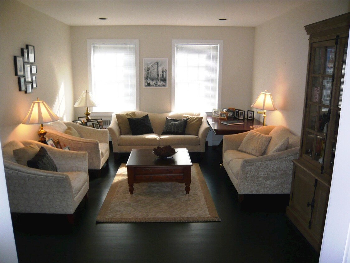Living Room - 3059 M St NW