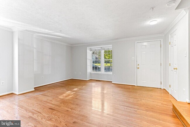 Foto del edificio - 1232 Quaker Ridge Dr