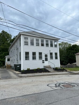 Building Photo - 418 High St Ext