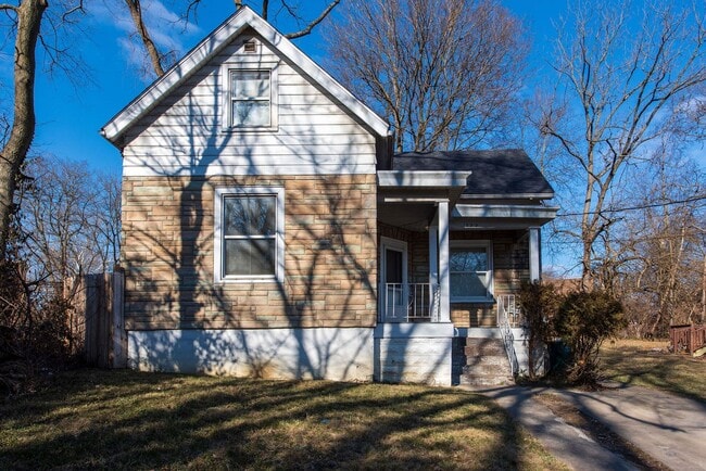 Building Photo - Cute 3Bed 1 Bath on Cul De Sac in College ...