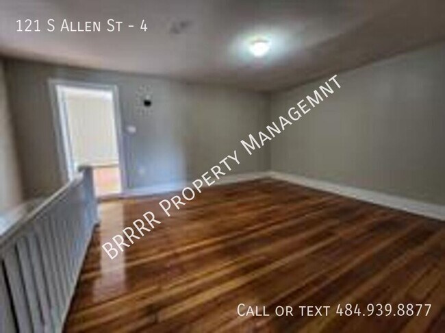 Building Photo - 121 Allen St