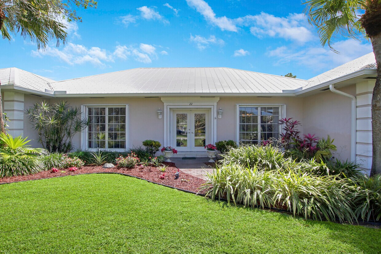 Primary Photo - 22 SE Turtle Creek Dr