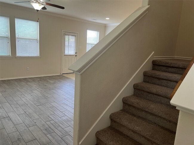 Foto del edificio - 6475 Calgary Woods Ln