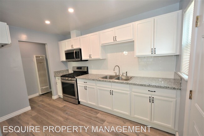 Building Photo - 3 br, 1 bath House - 165 NAVARRO ST