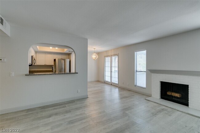 Building Photo - 2712 Sunfish Dr