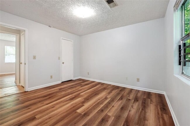 Building Photo - 3107 Del Monico Dr
