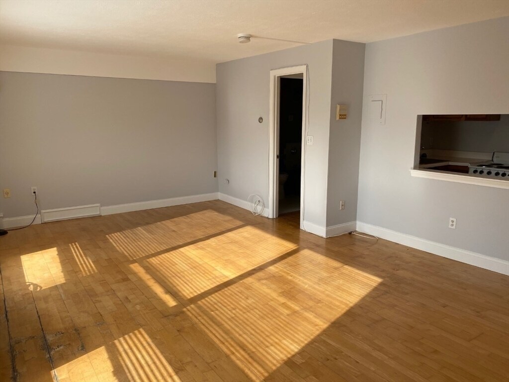 Foto del edificio - 4 Trowbridge Pl