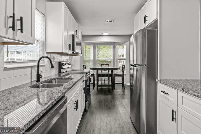 Building Photo - 140 Cumberland Ct