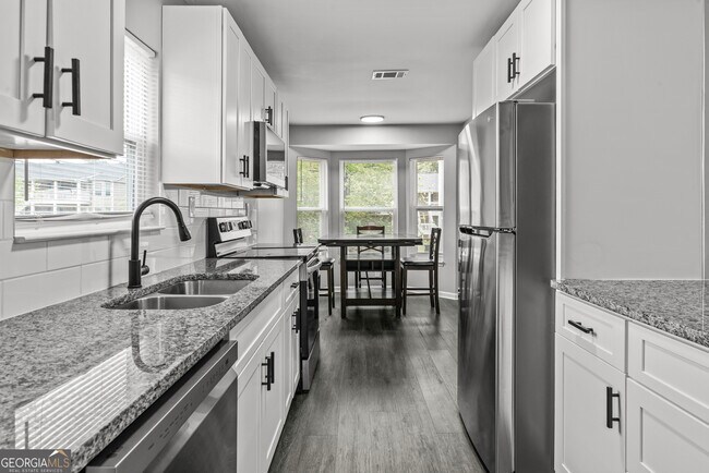 Foto del edificio - 140 Cumberland Ct