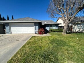 Building Photo - 15448 Cassidy Ct