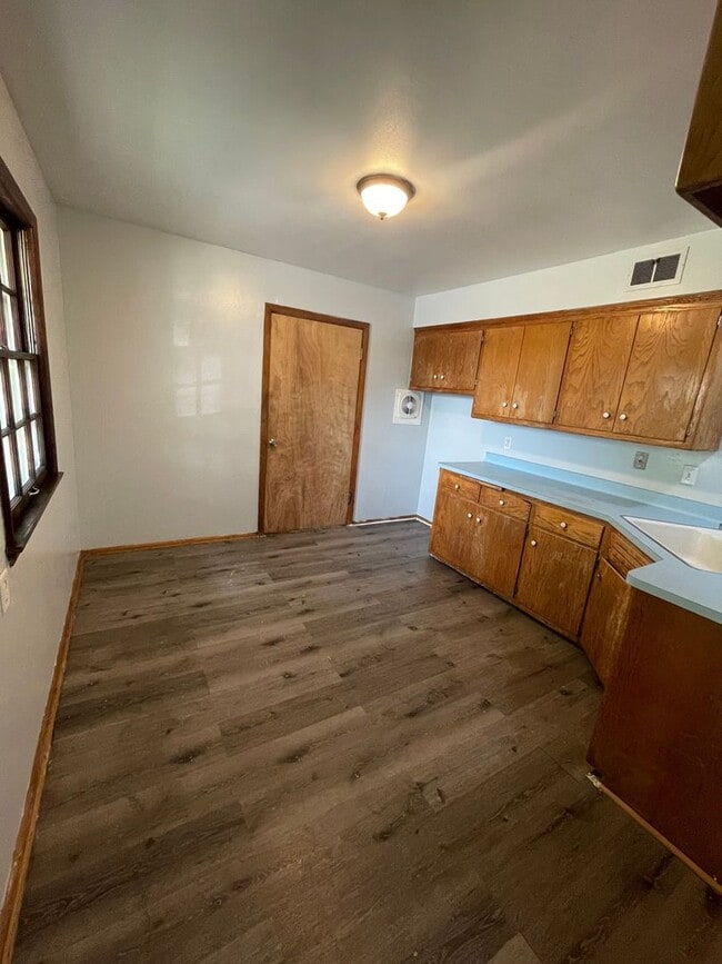 Foto del edificio - 10827 W Grant St