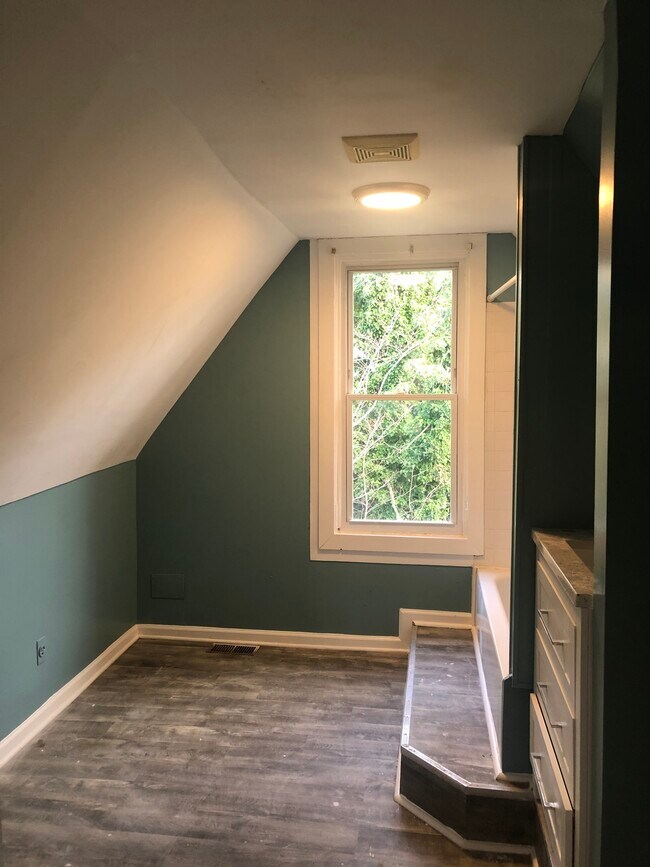 Foto del edificio - 5913 Kavon Ave