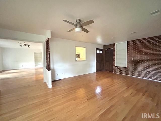 Foto del edificio - 1517 E Maxwell Ln