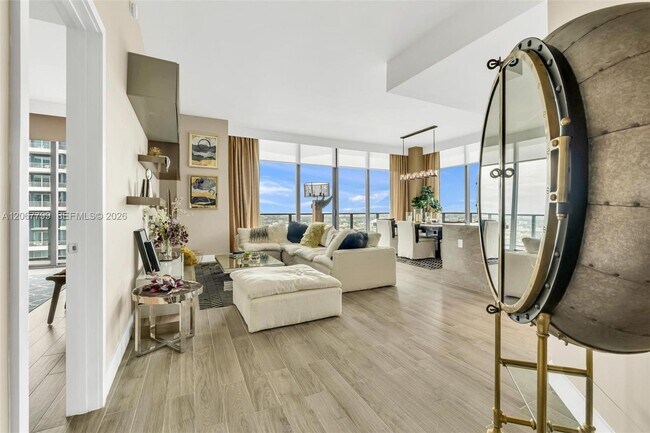 Foto del edificio - 1300 S Miami Ave