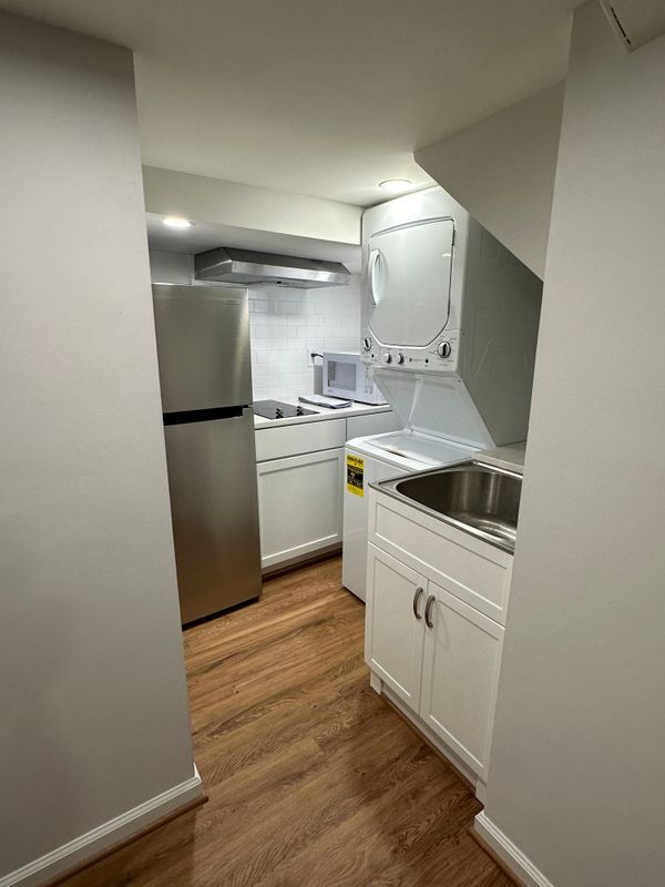 Foto del edificio - 1549 44th St NW