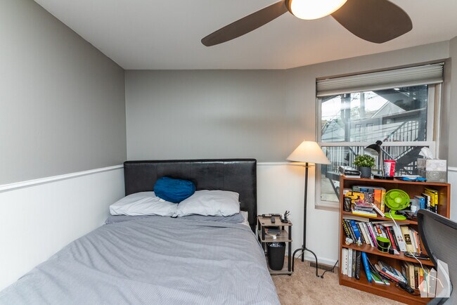 Foto del edificio - 2849 N Southport Ave