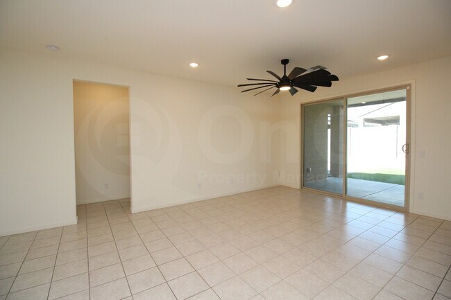 Building Photo - 12330 W Northview Ave