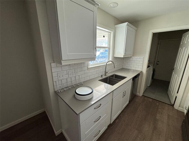 Building Photo - 9501 Quail Ct