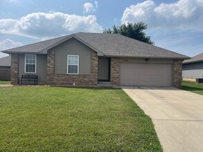 Building Photo - 5568 W Longleaf Dr