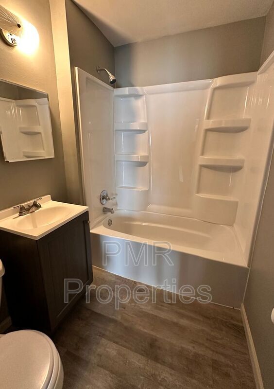 Foto del edificio - 1009 S 28th St